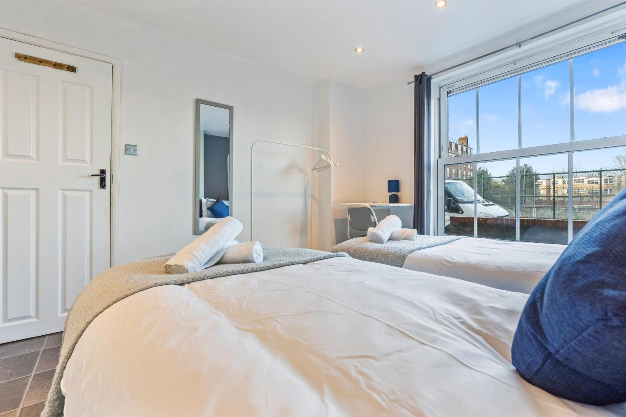 Impeccable 4-Bed House In Brixton London 빌라 외부 사진