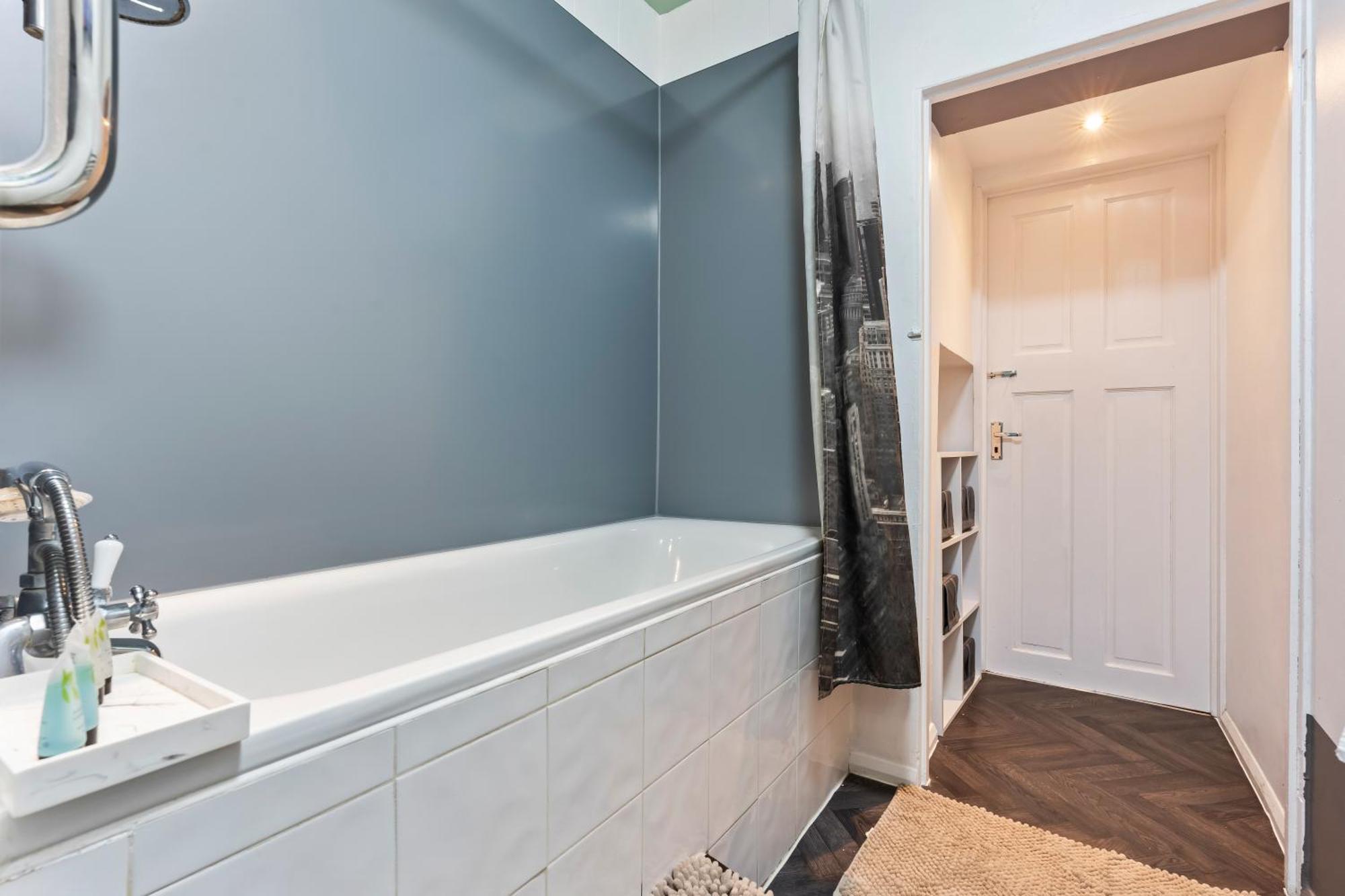 Impeccable 4-Bed House In Brixton London 빌라 외부 사진